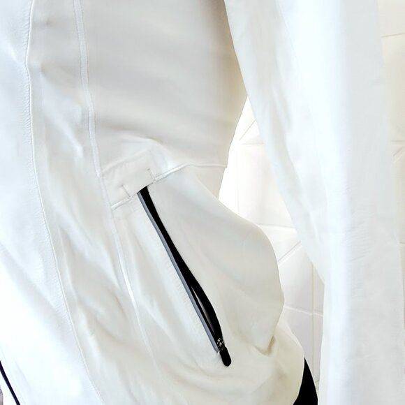 Lululemon Women's White Black Cross Chill Full-Zip Sports Performance Jacket 4 - Picture 6 of 10
